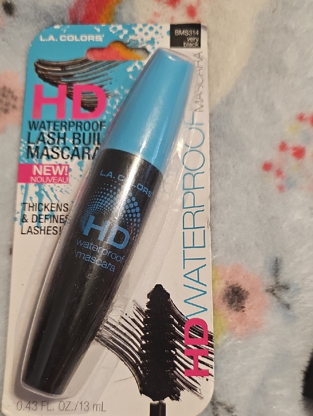 L.A. Colors HD Waterproof Lash-Building Mascara — Black with Blue Cap